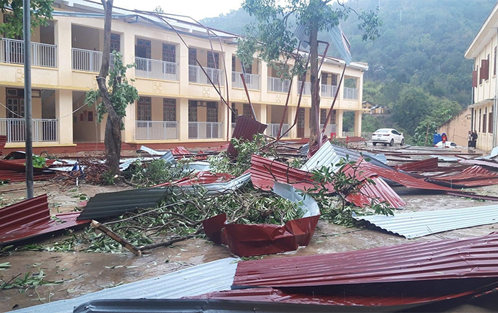 Mưa to, gió lốc gây thiệt hại hàng tỷ đồng tại 2 huyện biên giới Sơn La -0