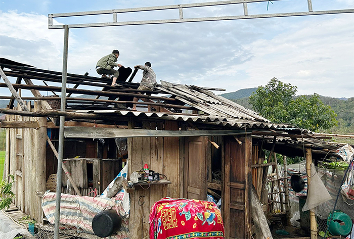 Mưa to, gió lốc gây thiệt hại hàng tỷ đồng tại 2 huyện biên giới Sơn La -1