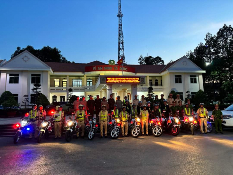 z5279107311074_a93ab700239356daa2db754d69600ed2.jpg -0