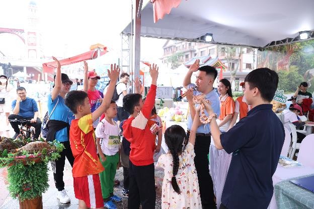 Hàng chục nghìn người “cháy” hết mình tại sự kiện vì môi trường “Ngày hội Xanh” -0