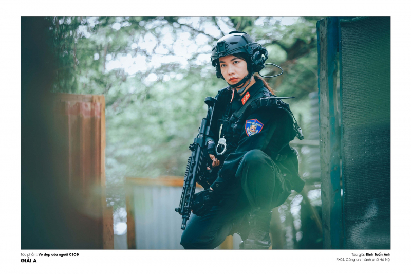 Những khoảnh khắc ấn tượng của Cảnh sát Cơ động qua ống kính đồng đội và nghệ sĩ -1