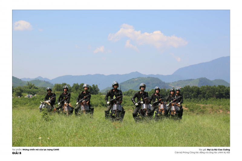 Những khoảnh khắc ấn tượng của Cảnh sát Cơ động qua ống kính đồng đội và nghệ sĩ -3