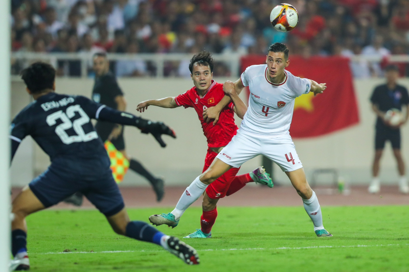 HLV Troussier nói gì sau khi ĐT Việt Nam thua đậm trước Indonesia -0