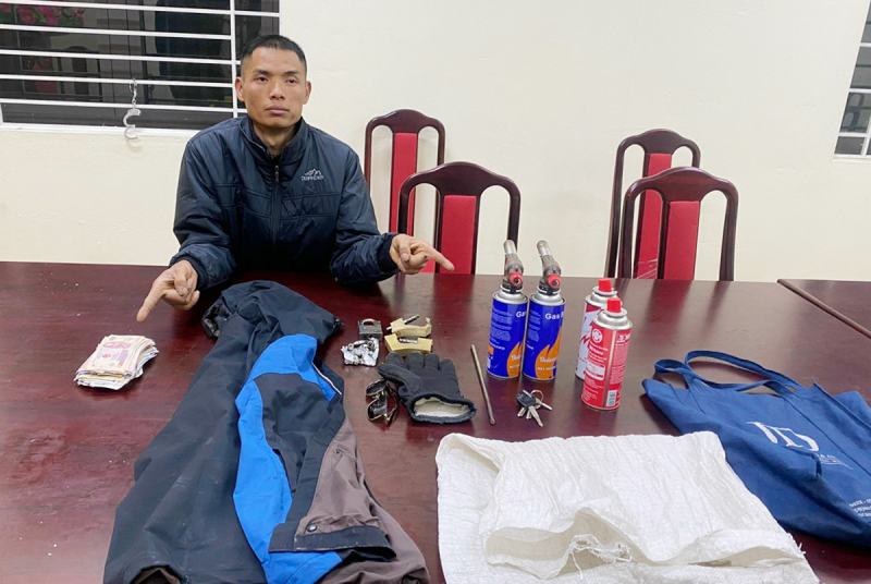 “Đạo chích” nơi cửa Phật -0