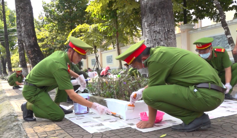 Tuổi trẻ Công an vùng ĐBSCL xung kích vì cộng đồng -0