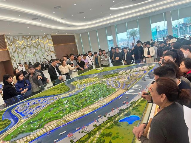Vinhomes Royal Island khuynh đảo thị trường bất động sản -0