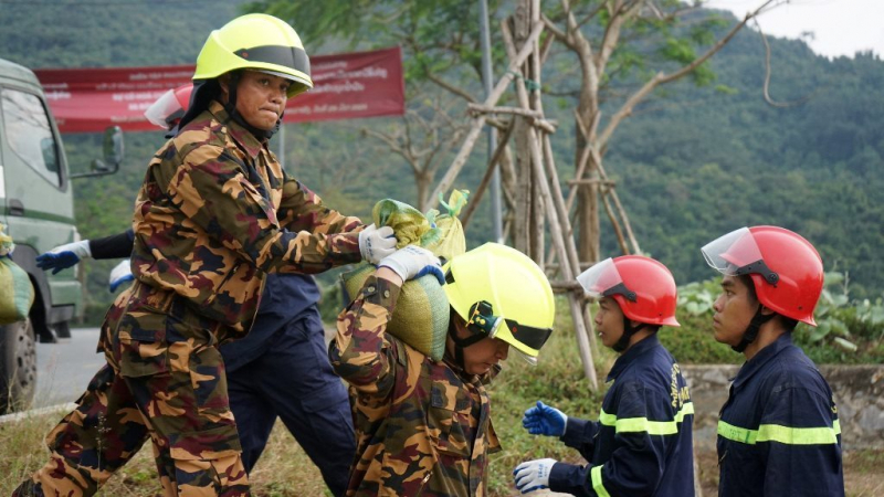 Việt Nam - Lào – Campuchia phối hợp diễn tập phòng cháy chữa cháy và cứu nạn cứu hộ -3