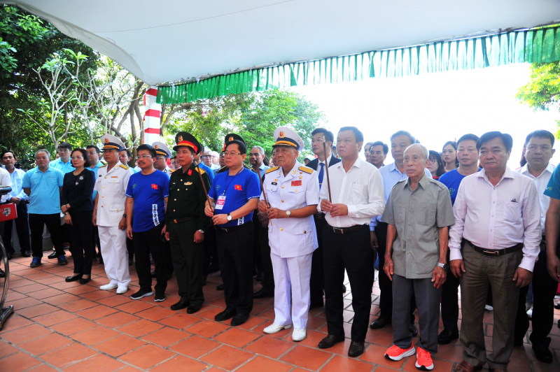 Phú Yên tổ chức lễ tri ân tưởng niệm liệt sĩ ở bến Vũng Rô -0