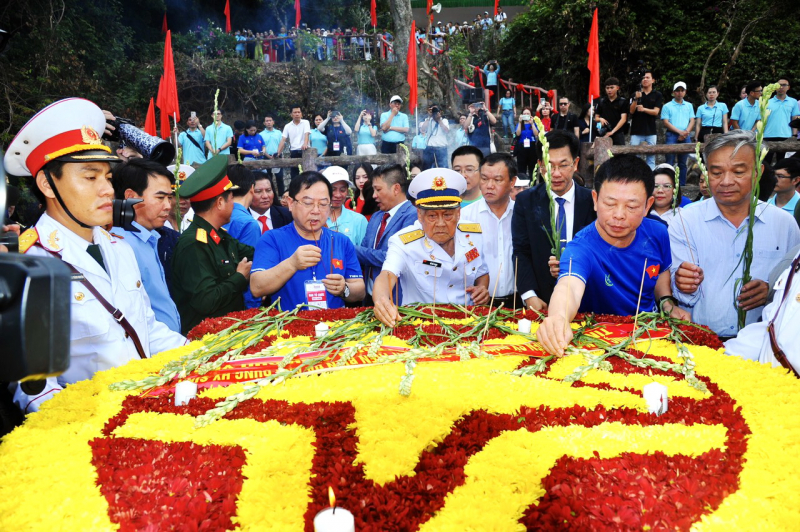 Phú Yên tổ chức lễ tri ân tưởng niệm liệt sĩ ở bến Vũng Rô -0