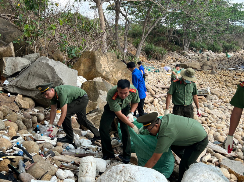 Thanh niên Công an Cụm thi đua số 8 với hoạt động “Nghĩa tình biên giới, biển đảo -0