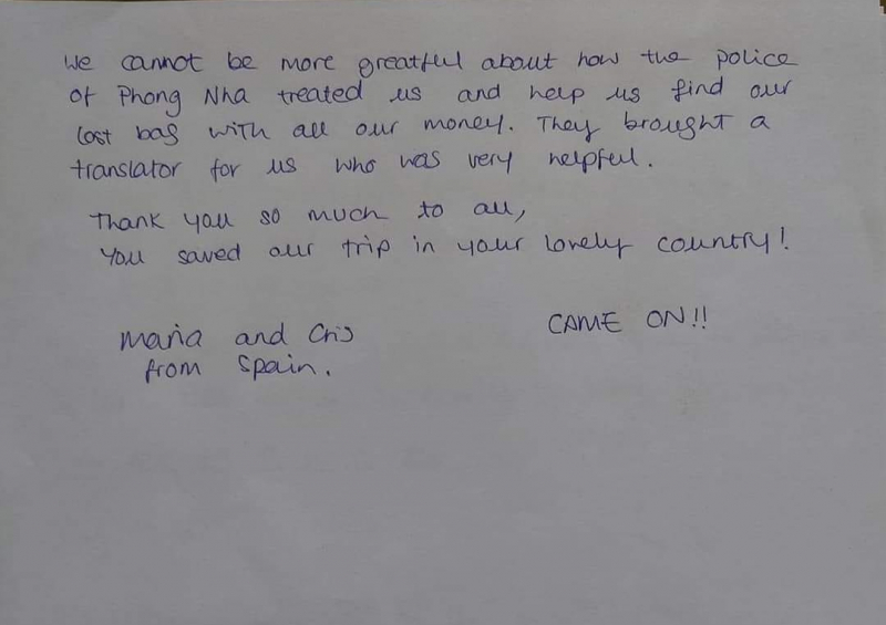 Du khách Tây Ban Nha viết thư cảm ơn Công an khi giúp họ tìm lại được tài sản -0