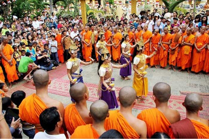 Thủ tướng Chính phủ chúc mừng đồng bào Khmer nhân dịp Tết Chôl Chnăm Thmây -0