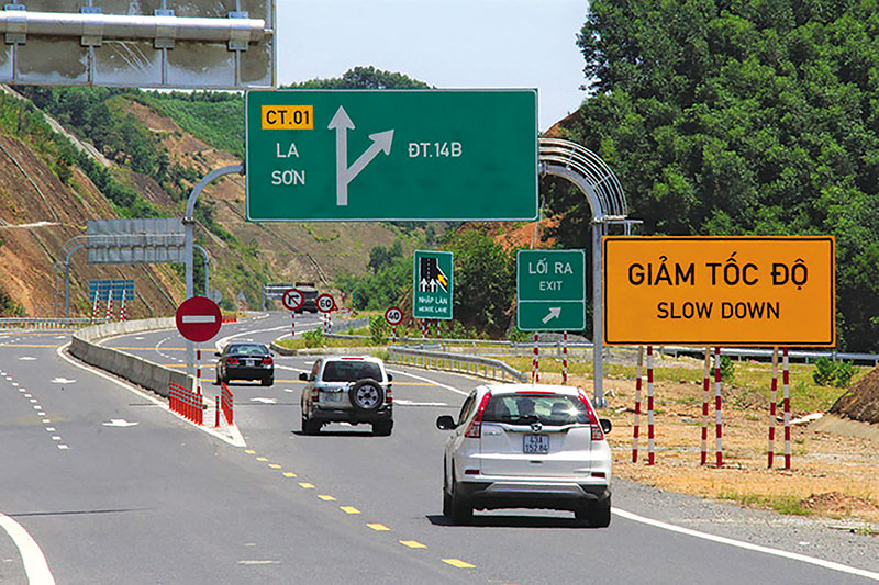 Cần 7,7 tỷ đồng để xử lý điểm đen tai nạn giao thông trên tuyến La Sơn - Hòa Liên -0