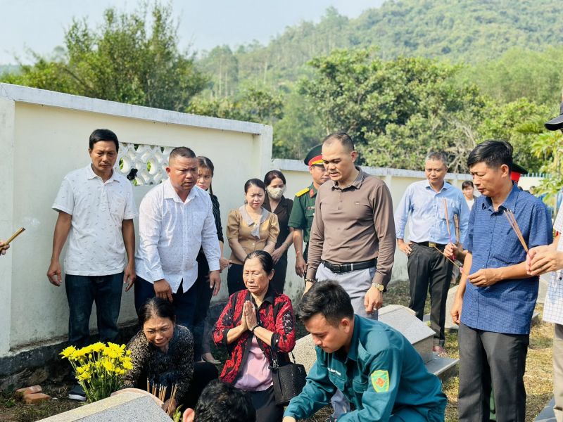 Tổ chức truy điệu và an táng hài cốt liệt sĩ vừa tìm thấy ở Phú Yên -0