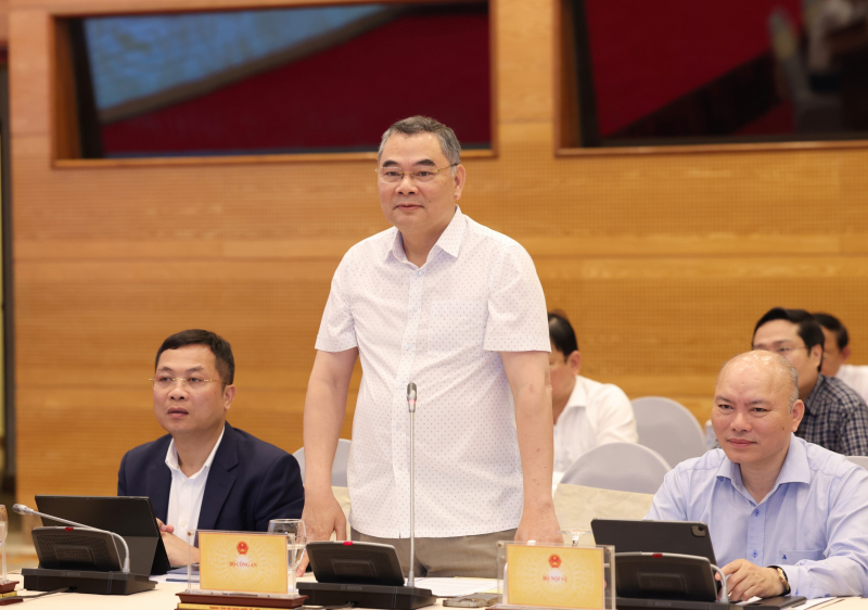 Trung tướng Tô Ân Xô nói về việc xử lý người thông tin sai sự thật trên mạng xã hội -0