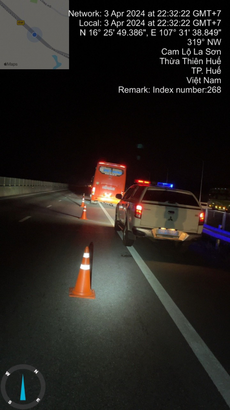 Liên tiếp ô tô bị nổ lốp trên cao tốc Cam Lộ - La Sơn: CSGT vất vả cứu hộ dưới nắng nóng -1