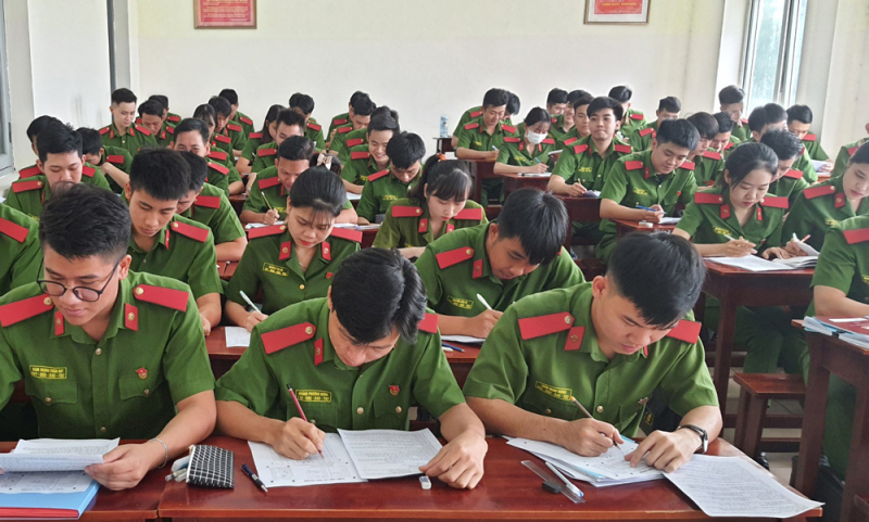 Thông tin mới nhất về tuyển sinh đại học chính quy đối với công dân đã tốt nghiệp đại học trở lên ngoài ngành Công an -0