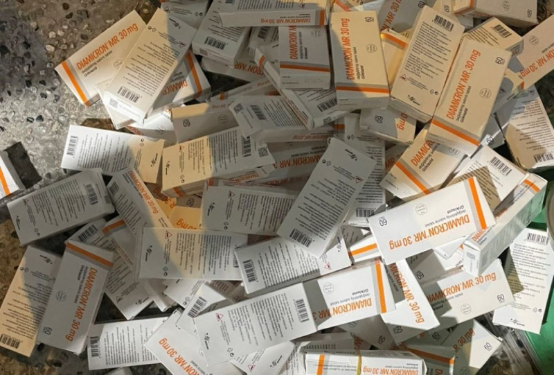 Phát hiện hàng ngàn hộp tân dược vi phạm trị giá hơn 2,5 tỉ đồng -0