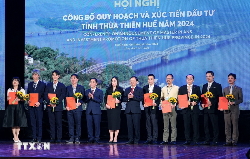 Xây dựng Thừa Thiên-Huế bản sắc, thông minh, an toàn và bền vững -0