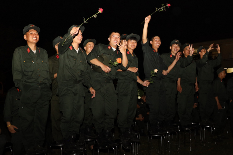 Nghệ sĩ Công an “Hát mãi khúc quân hành”: Sôi động và đầy sức trẻ -8