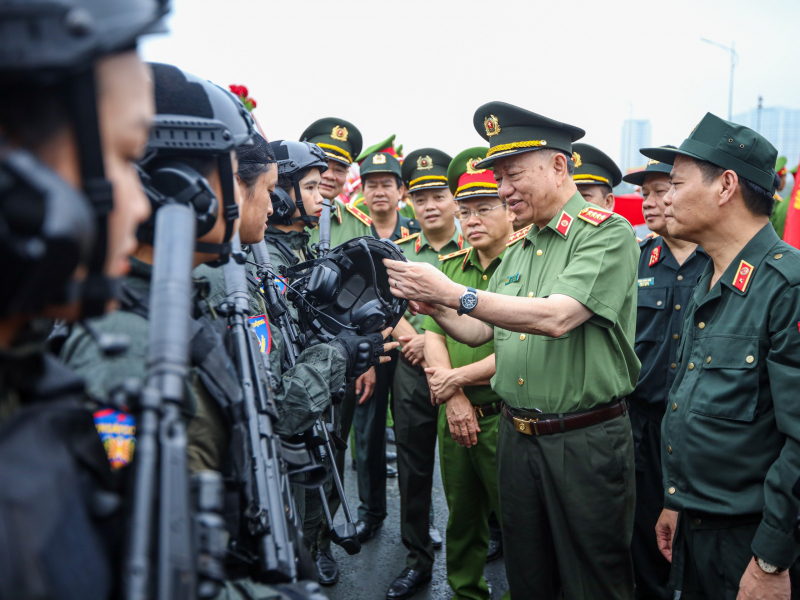 Luyện tập thuần thục, phục vụ tốt Lễ kỷ niệm 50 năm Ngày truyền thống lực lượng Cảnh sát cơ động -1