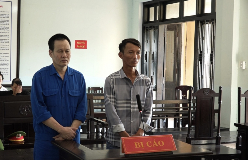 Sửa tội danh từ “Giết người trong trạng thái tinh thần bị kích động mạnh” sang “Cố ý gây thương tích” -0