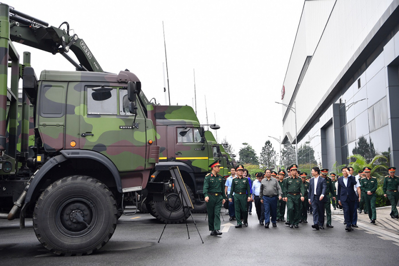 Thủ tướng Chính phủ làm việc với Tập đoàn Viettel về chương trình T-09 -0