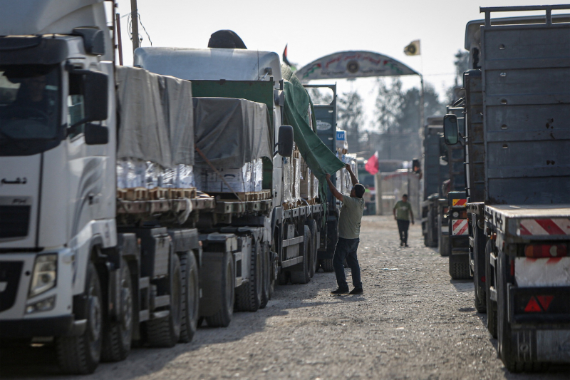 Người Palestine ở Dải Gaza đón số xe tải viện trợ lớn chưa từng có -0