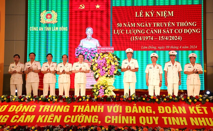 Truyền thống vẻ vang của Cảnh sát Cơ động Lâm Đồng -0