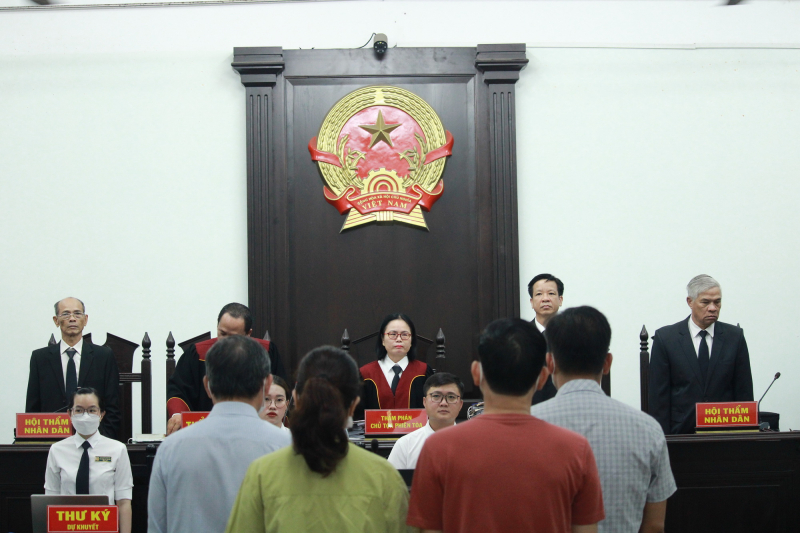 Gây thiệt hại gần 16 tỷ đồng, Giám đốc CDC Khánh Hòa cùng đồng phạm hầu tòa -0