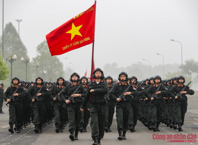Nữ cảnh sát