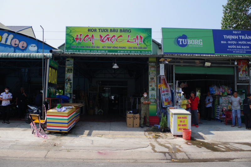 Nghi án chủ cửa hàng bán hoa tươi sát hại vợ rồi tự sát -0