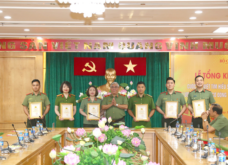 Góp phần khẳng định vai trò quan trọng của lực lượng Cảnh sát cơ động -0