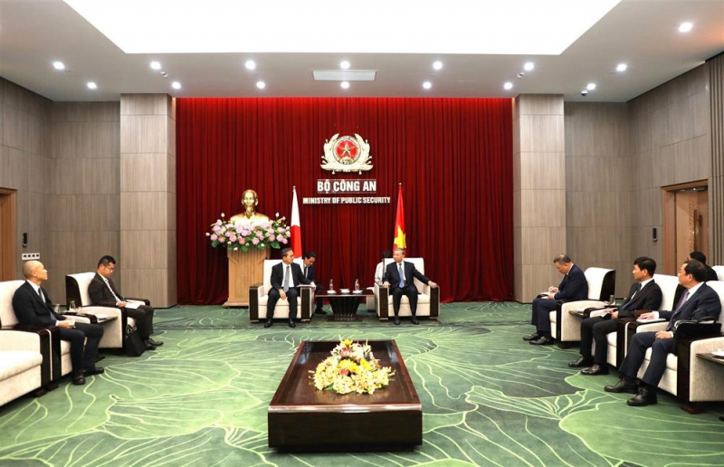 Minister To Lam receives outgoing Japanese ambassador -0