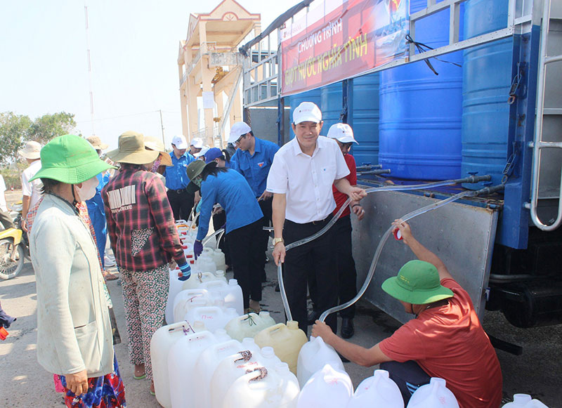 Những giọt nước nghĩa tình Agribank Tiền Giang -0