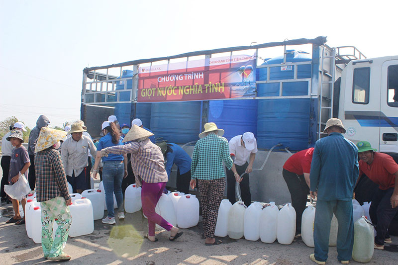 Những giọt nước nghĩa tình Agribank Tiền Giang -0
