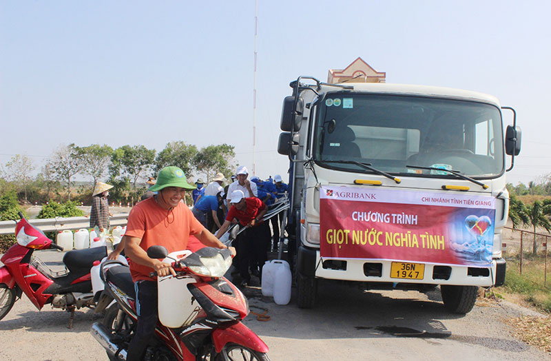 Những giọt nước nghĩa tình Agribank Tiền Giang -0