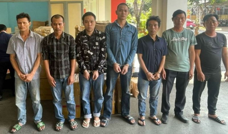 Đề nghị truy tố 7 bị can buôn lậu thuốc lá hàng trăm tỷ đồng -0