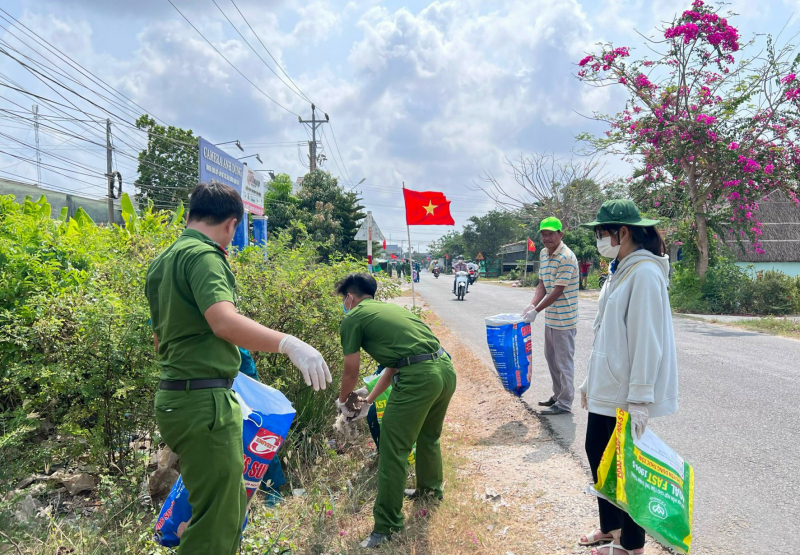 Ấm tình quân dân Tết Chol Chnam Thmay 2024 -0