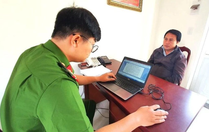 Đi thu hồi công nợ cho công ty, nhân viên chiếm đoạt hơn hơn 500 triệu đồng -0