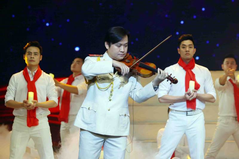 Chương trình nghệ thuật “50 năm Cảnh sát Cơ động – Những chặng đường vẻ vang”: Hoành tráng, mãn nhãn và đong đầy cảm xúc -0