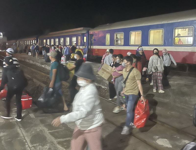      Tập trung nhiều biện pháp khắc phục sự cố sạt lở hầm Bãi Gió -0