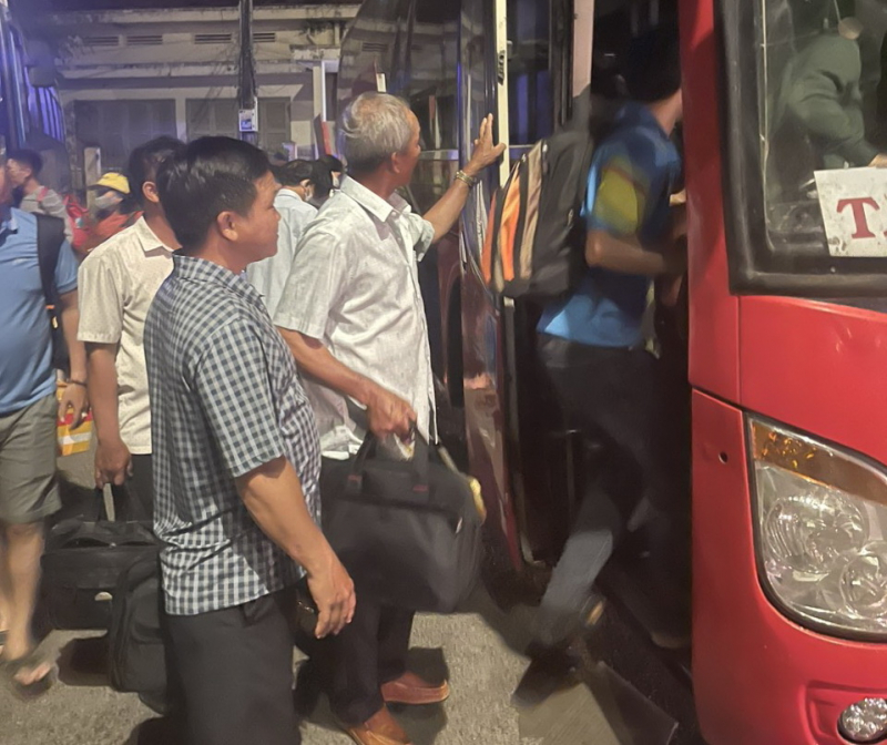      Tập trung nhiều biện pháp khắc phục sự cố sạt lở hầm Bãi Gió -1