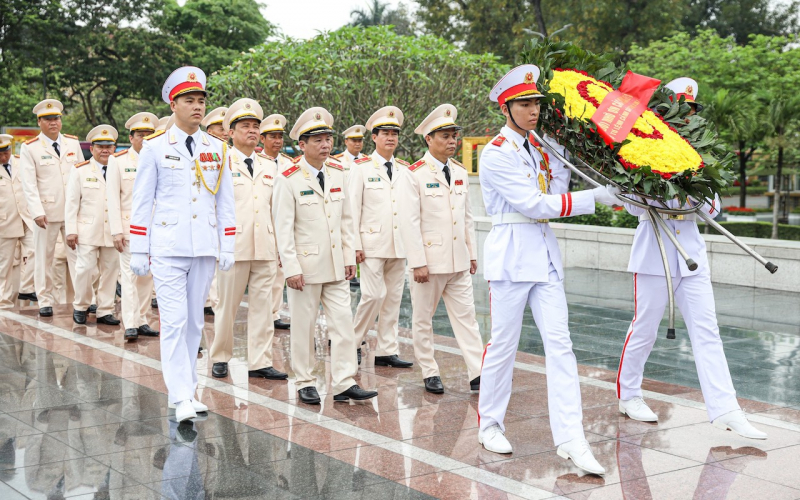 Lực lượng Cảnh sát cơ động báo công dâng Bác những thành tích xuất sắc qua 50 năm -0