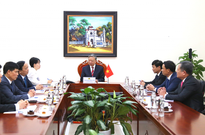 Bộ Công an Việt Nam thắt chặt hợp tác với Bộ Nội vụ Anh -0