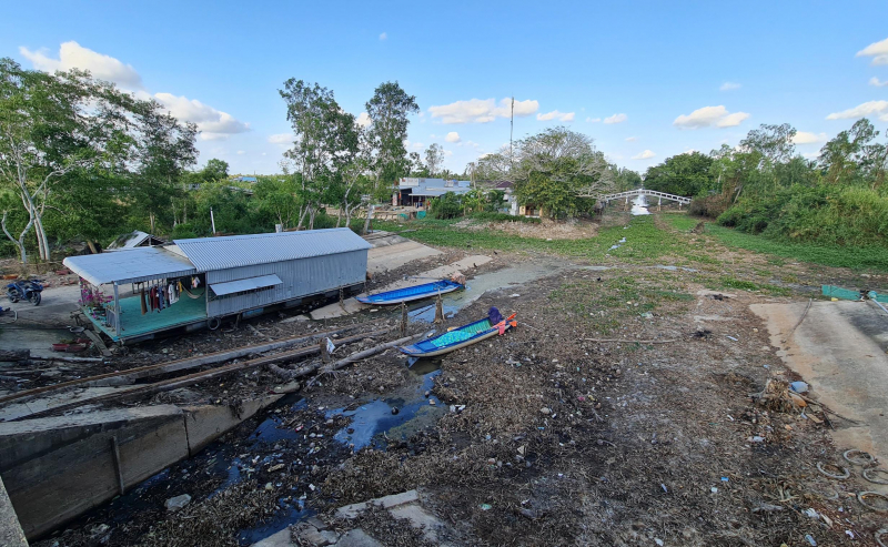 Cà Mau công bố tình huống khẩn cấp hạn hán cấp 2 ở huyện Trần Văn Thời và U Minh -1