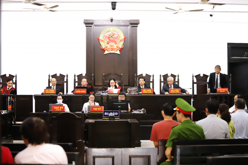 Cựu Giám đốc CDC Khánh Hòa bị xử phạt 3 năm 6 tháng tù -0