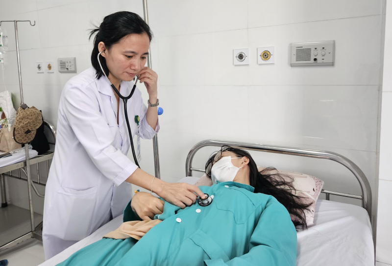  Đã xác định nguyên nhân 12 học sinh Trường PTTH Nguyễn Văn Trỗi, TP Nha Trang ngộ độc thực phẩm -0