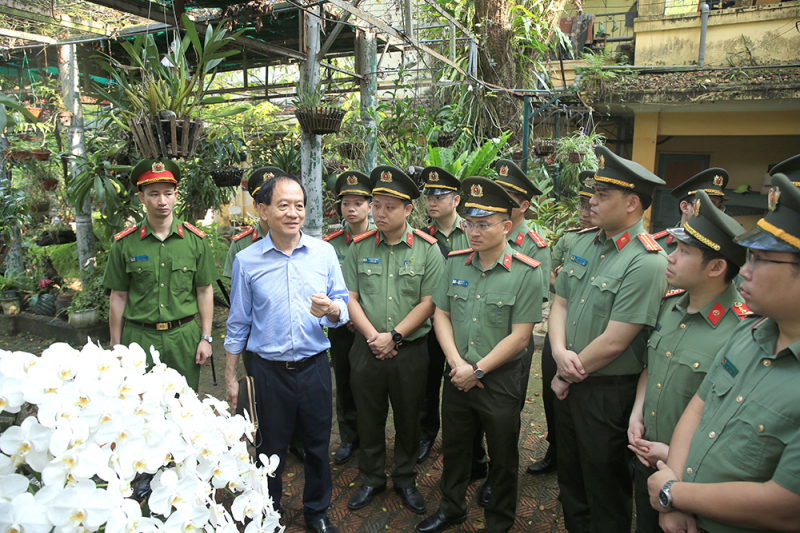 Tuổi trẻ CAND dâng hương tưởng nhớ các Anh hùng Liệt sĩ -3