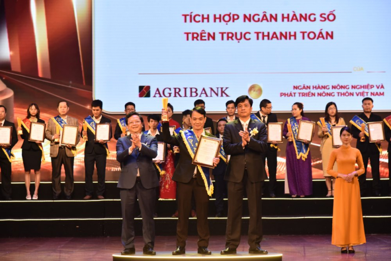 Agribank lần thứ 9 liên tiếp được vinh danh Hệ thống Công nghệ thông tin Xuất sắc tại Giải thưởng Sao Khuê 2024 -0